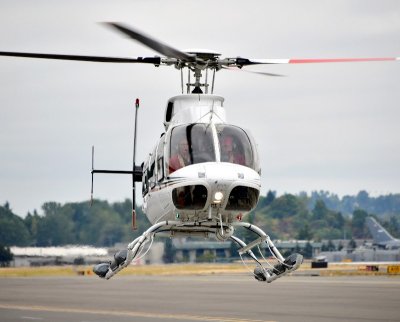 Coming in for perfect landing in Bell 407 at Clay Lacy Aviation Seattle Washigton 028 