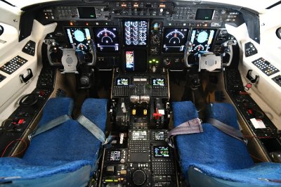Gulfstream cockpit 131 