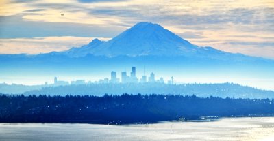 Mount Rainier, Seattle Skyline, Washington 008 