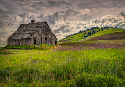 Ladow Butte And Barn