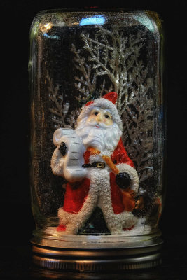 Santa Snow Globe 