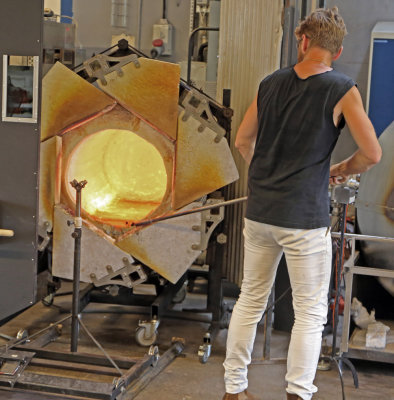 Glass Artist