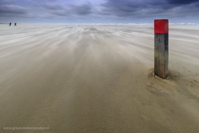 2N9B1621 Oosterend strand Noordzee