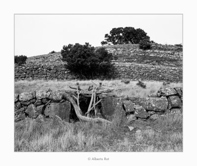 16/02/2018  Tota pedra fa paret