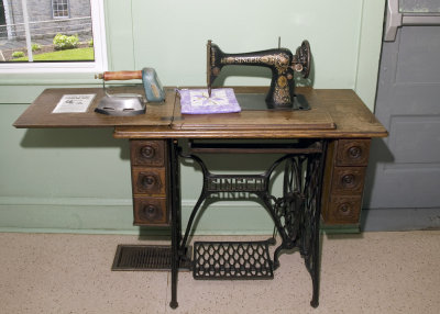 Singer Sewing Machine
