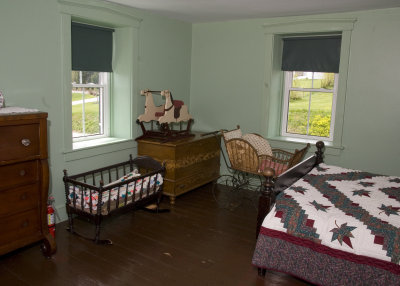Amish Bedroom