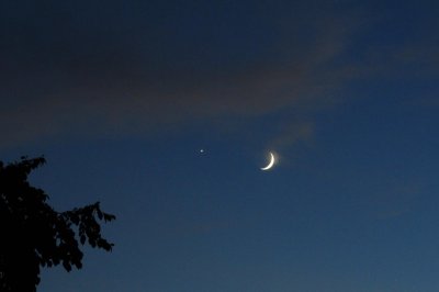 Conjunction of the Moon and Venus Conjunction - July 15 2018