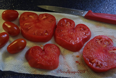 heart slices from my butt cheek tomato. 🤭