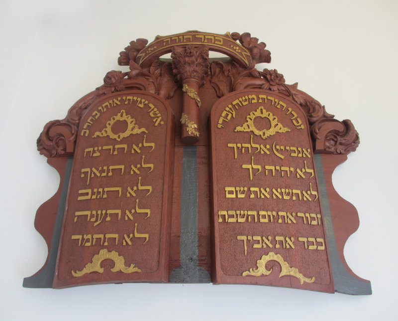 Detail Winter Synagogue