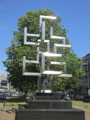 Sculpture by Woody van Amen
