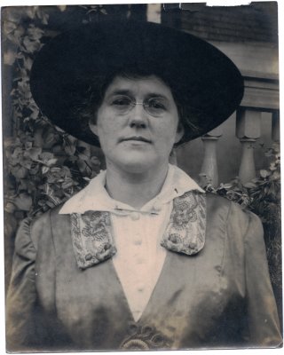 Myrtle C Landis (Minnie Myrtle Carrothers Landis 1871-1956)
