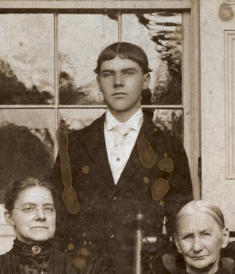 Clair Landis (1875-1942) with his mother and his paternal grandmother in 1894
