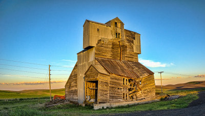 sagging granary.jpg