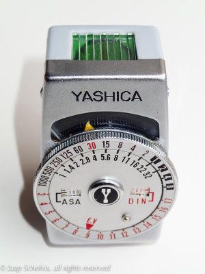 Yashica YEM35