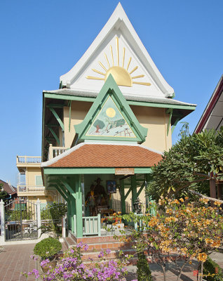 Wat Tsai Pavilion Dedicated to Phra Chao Sua (DTHB0839)