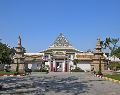 Wat Ratcha Orasaram Phra Ubosot Gate (DTHB0426)