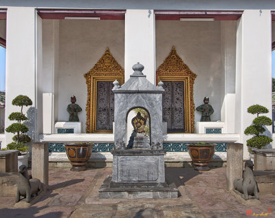 Wat Ratcha Orasaram Phra Ubosot Boundary Stone and Entrance (DTHB0423)