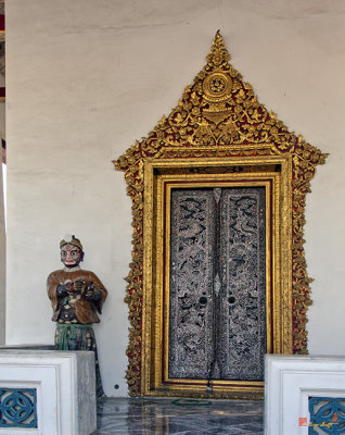 Wat Ratcha Orasaram Phra Ubosot Door (DTHB0425)