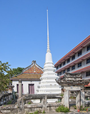 Wat Ratcha Orasaram Thai Style Chedi (Pagoda) (DTHB0430)