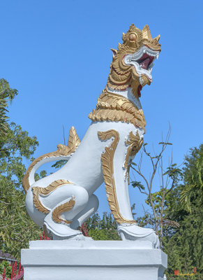 Wat Piyaram Lion Gate Post (DTHCM1238)