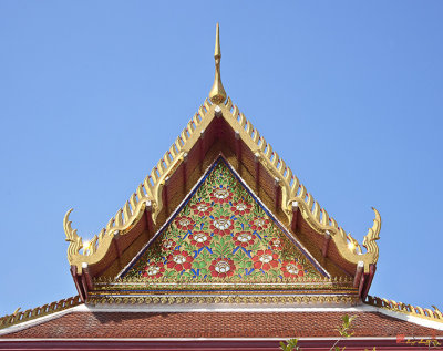 Wat Nang Ratchaworawihan Phra Wihan Gable (DTHB0885)
