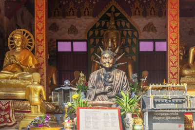 Wat Nak Prok Wihan Luang Pho To Buddha and Monk Images (DTHB1891)