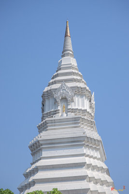 Wat Paknam Phra Maha Chedi Ratchamongkol Pinnacle (DTHB1899)