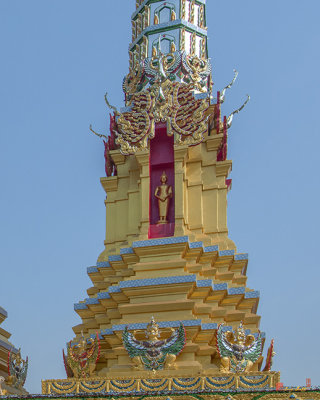 Wat Khunchan Merit Shrines Buddha Niche of One of Three Prangs or Chedi (DTHB2029)