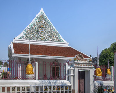Wat Ratcha Khruet Phra Ubosot (DTHB2048)