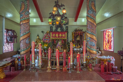 San Jao Pho Khao Tok Interior and Altar (DTHB2060)