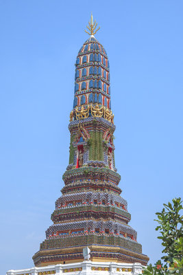 Wat Intharam Phra Prang West (DTHB2088)