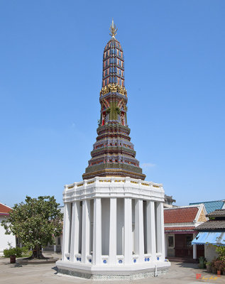 Wat Intharam Phra Prang East (DTHB0906)