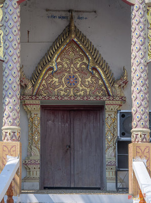 Wat Rong Oa Phra Ubosot Entrance (DTHCM1457)