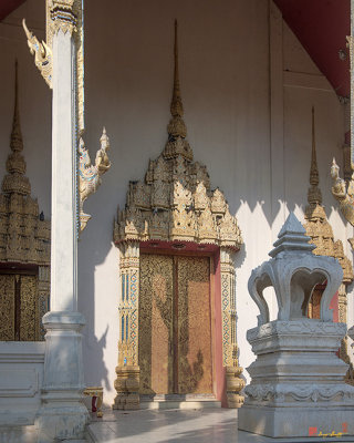Wat Kamat Phra Ubosot Doors and Boundary Stone (DTHCM1508)
