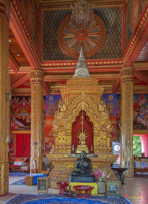 Wat Numtok Mae Klang Phra Chedi Buddha and Monk Image Shrine (DTHCM1541)