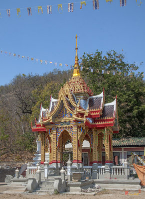 Wat Numtok Mae Klang Shrine (DTHCM1543)