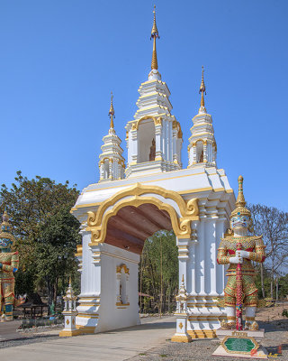 Wat Mongkhon Wari Temple Gate (DTHCM1554)