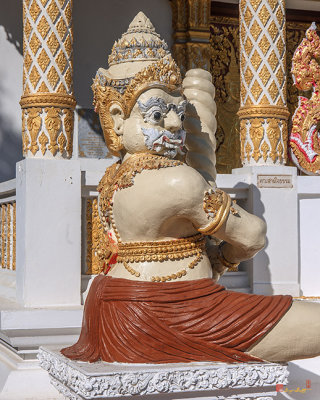 Wat Pa Dara Phirom Phra Ubosot Guardian Giant (DTHCM1601)