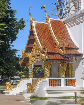 Wat Pa Dara Phirom Phra Phutthabat Si Roi Chedi Entrance (DTHCM1622)