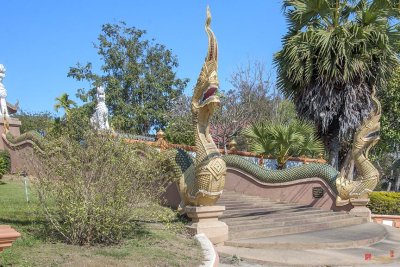 Wat Kumpa Pradit Temple Entrance Makara and Naga (DTHCM1681)