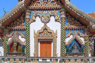 Wat Phratat Chom Taeng Phra Ubosot Side Entrance (DTHCM1692)