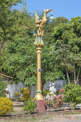 Wat Sara Chatthan Phra Wihan Golden Swan Lamp Post (DTHCM1716)