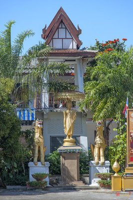 Wat Si Chonlathan Buddha Image and Bell Tower (DTHCM1740)