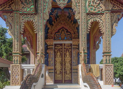 Wat Rom Luang Phra Ubosot Entrance (DTHCM1923)