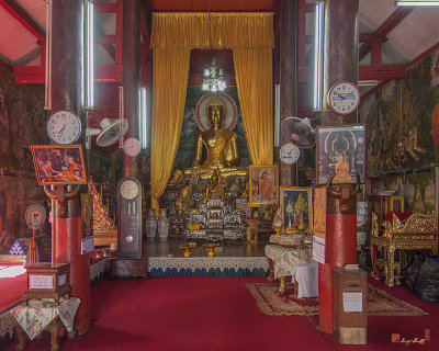 Wat Mo Kham Tuang Phra Ubosot Interior (DTHCM1988)