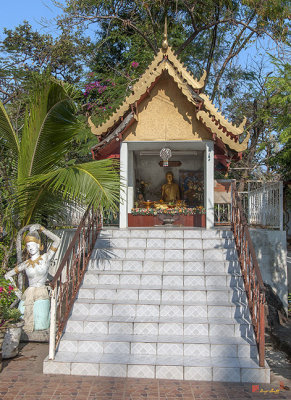 Wat Phra That Doi Saket Lower Terrace Shrine to a Monk (DTHCM2208)