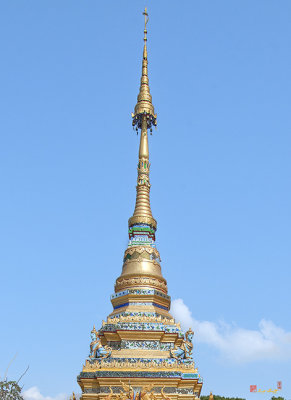 Wat Pho Thong Charoen Phra That Chedi Pinnacle (DTHCM2226)