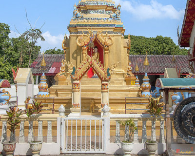 Wat Pho Thong Charoen Phra That Chedi Base (DTHCM2227)