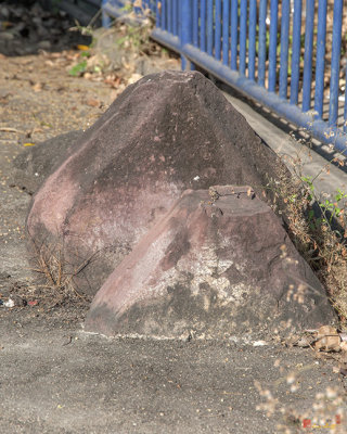 Wat Tamnak Phra Ubosot Boundary Stones (DTHCM2324)