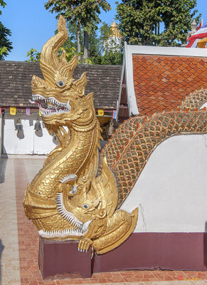 Wat Phra That Doi Kham Phra Chedi Makara and Naga Guardians (DTHCM2367)